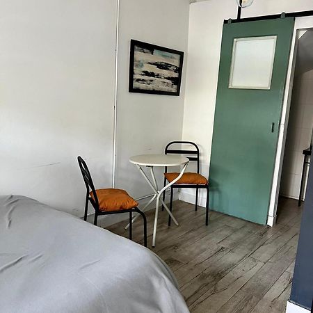 Monoambiente En Zona Residencial Διαμέρισμα Μεντόζα Δωμάτιο φωτογραφία