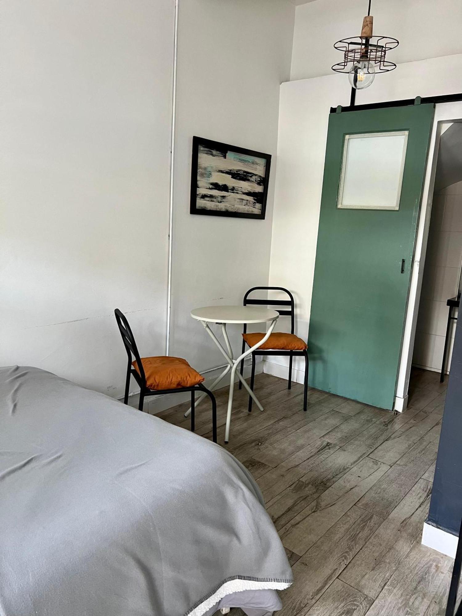 Monoambiente En Zona Residencial Διαμέρισμα Μεντόζα Δωμάτιο φωτογραφία
